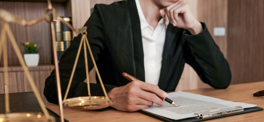 When Should You Have a Lawyer Review Your Business Contracts?